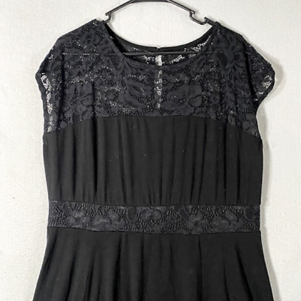 Elegant Black Lace Dress